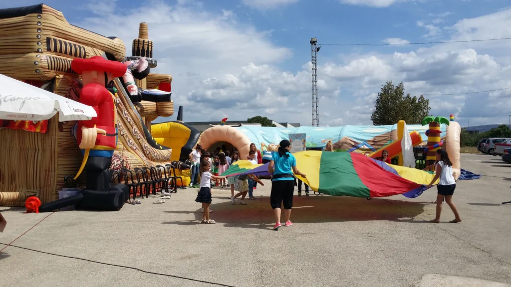 Animacion infantil comunion con hinchables